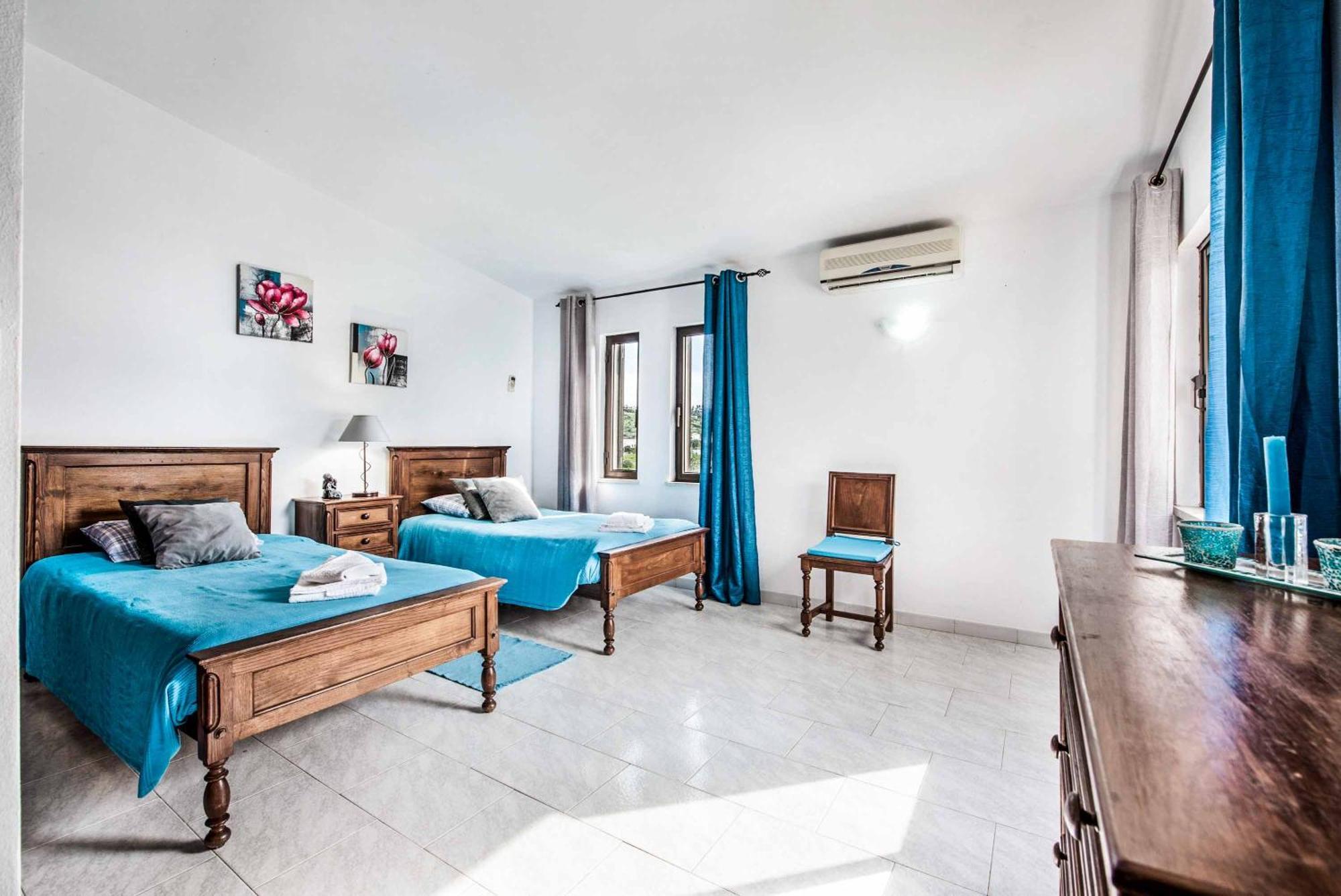 Villa Gira *