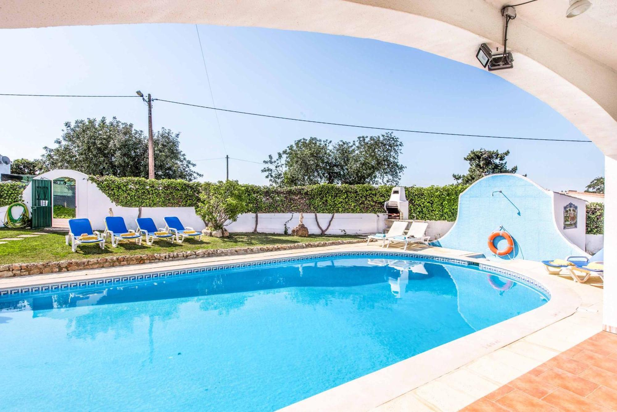 Gira Villa